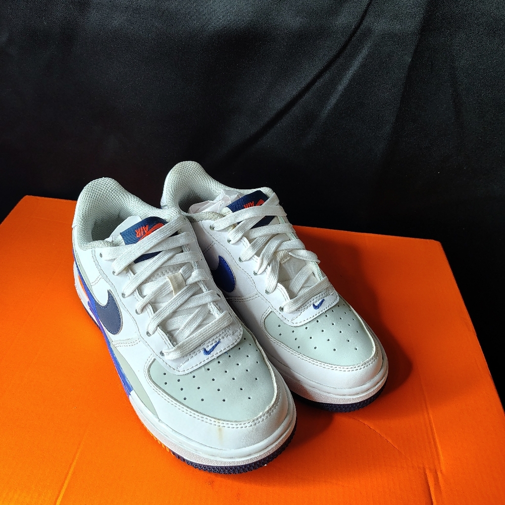 Nike Air Force 1 '07 Lv8 Coconut Milk RETRO SNEAKERS